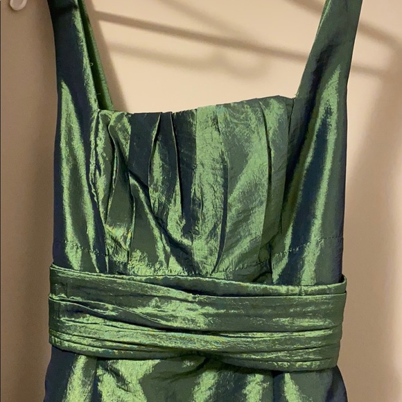 Metallic Emerald Green Dress - Picture 4 of 5